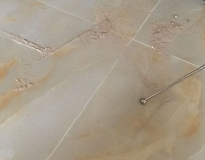 鹿寨瓷砖空鼓维修公司分享粘合剂选择不当在瓷砖铺贴过程中可能导致以下问题